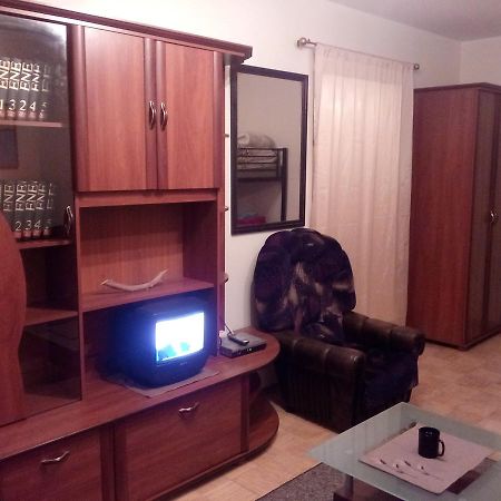 Economy Baltics Apartments - Keldrimaee Талин Екстериор снимка