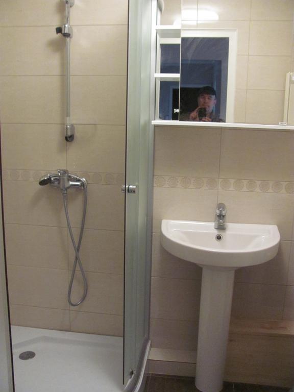 Economy Baltics Apartments - Keldrimaee Талин Стая снимка
